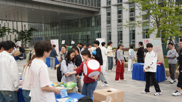 “集享春趣”游园会活动现场 “集享春趣”游园会活动现场